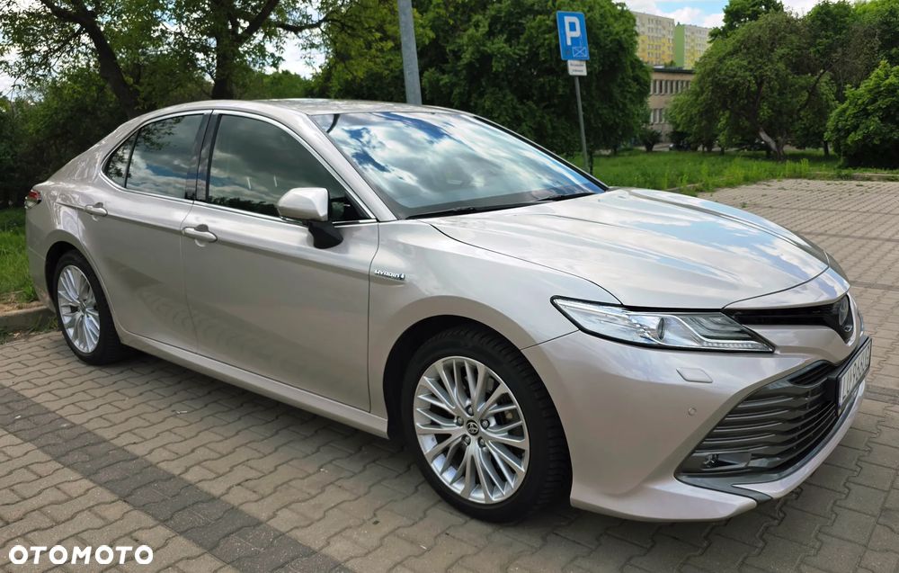 Toyota Camry 2.5 Hybrid Executive CVT - 3