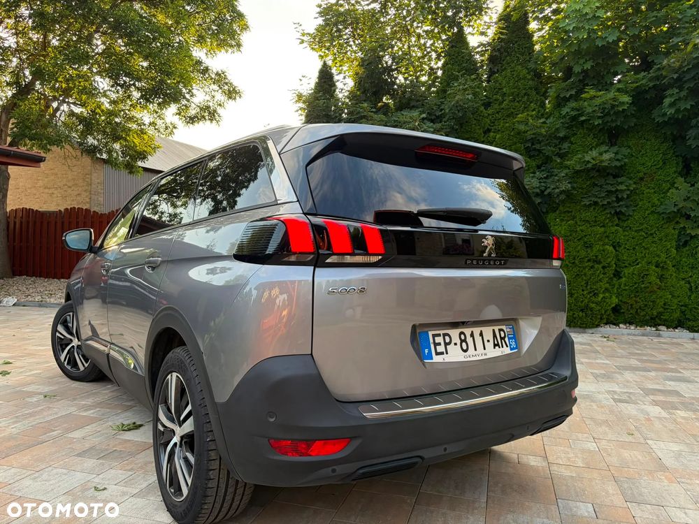 Peugeot 5008 - 24