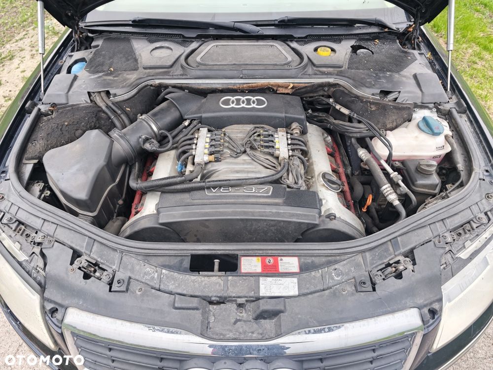 Audi A8 - 8