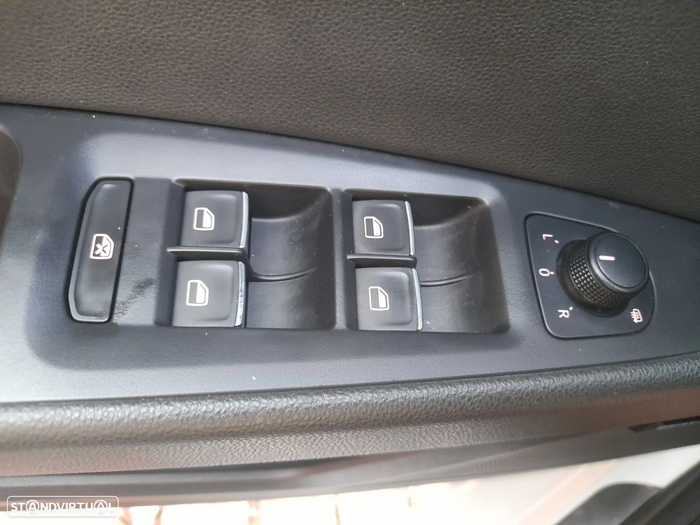 SEAT Leon 2.0 TDI FR S/S - 32