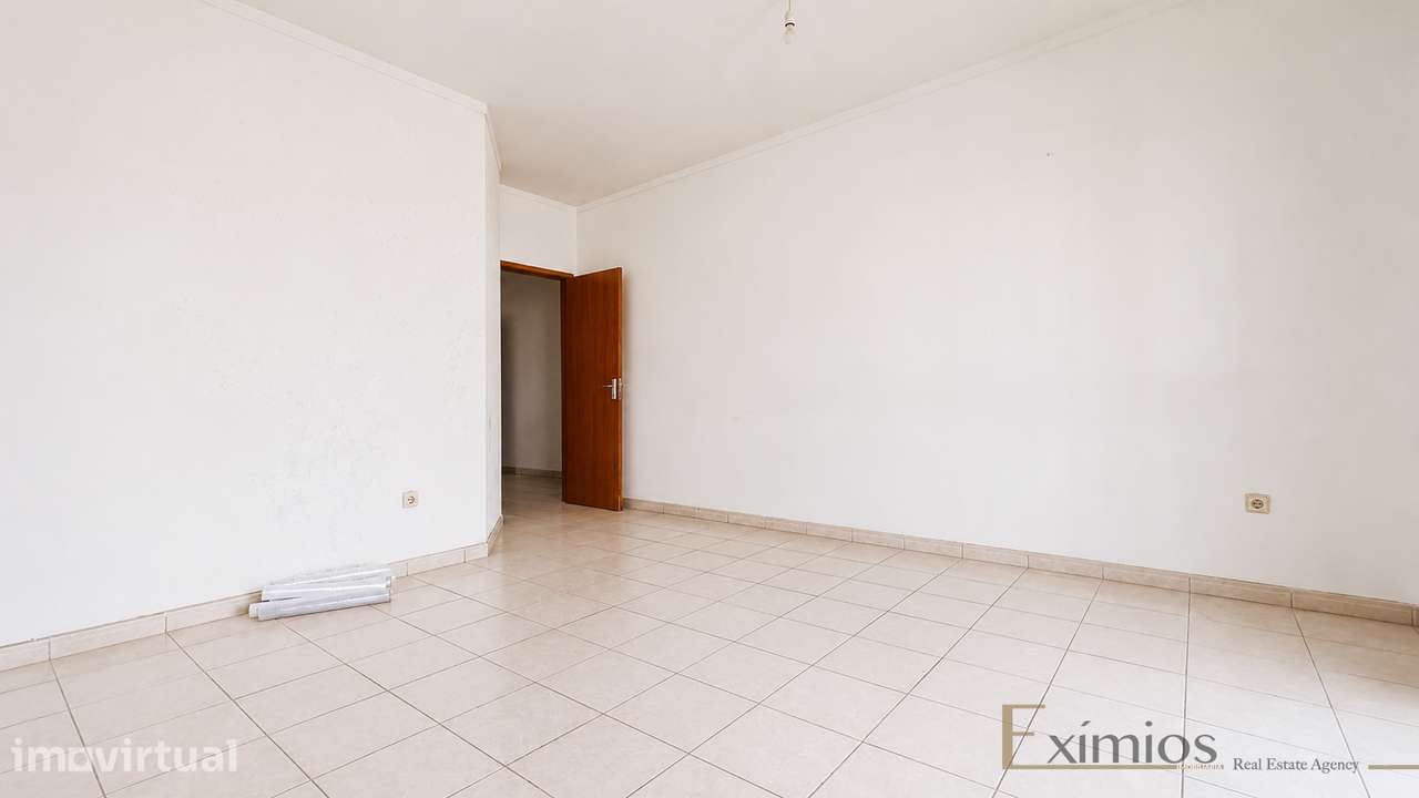 Apartamento T3 para remodelar, na Póvoa de Varzim - Grande imagem: 2/16