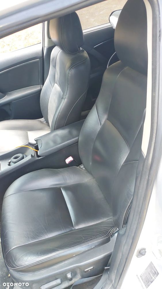 Toyota Avensis 2.0 Prestige - 7