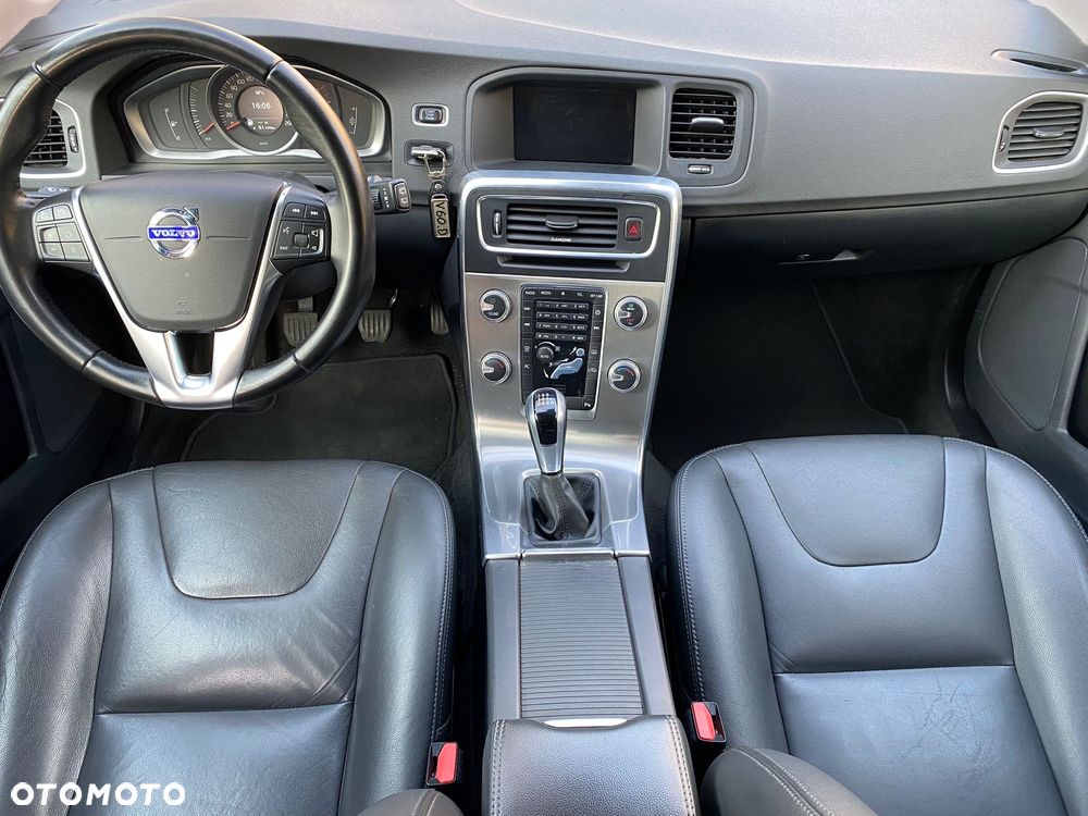 Volvo V60 D3 Summum - 16
