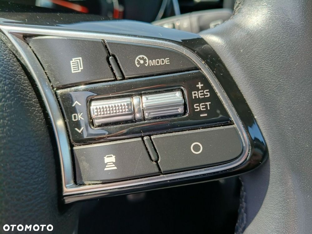 Kia XCeed - 25