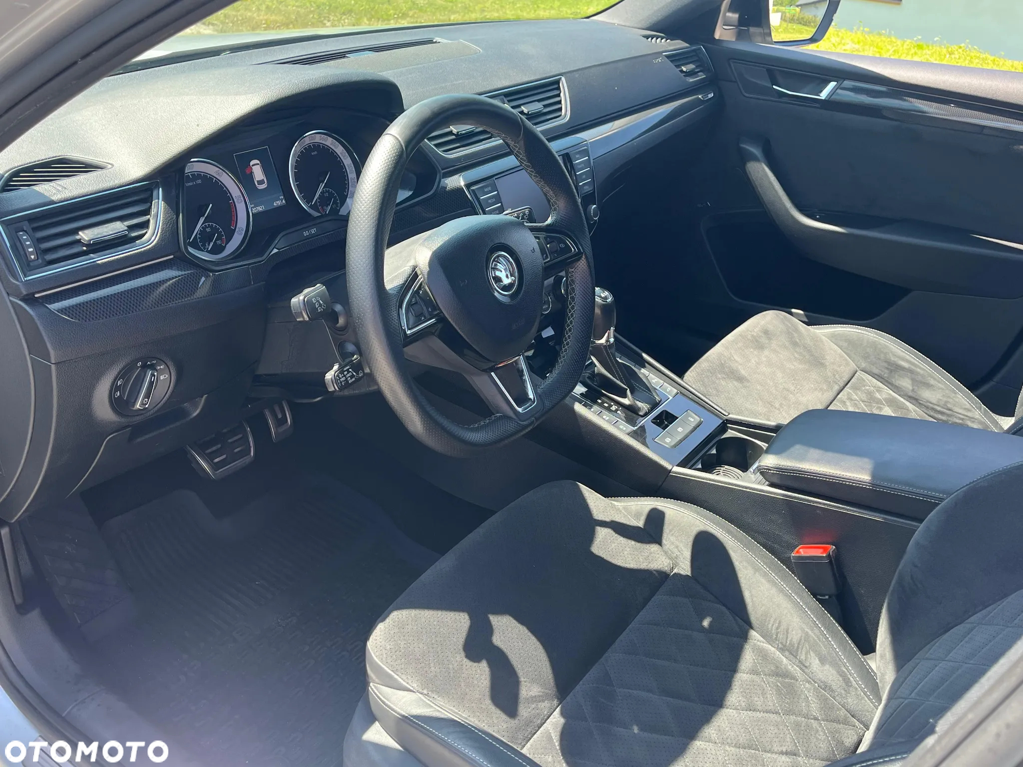 Skoda Superb 2.0 TDI 4x4 Sportline DSG - 19