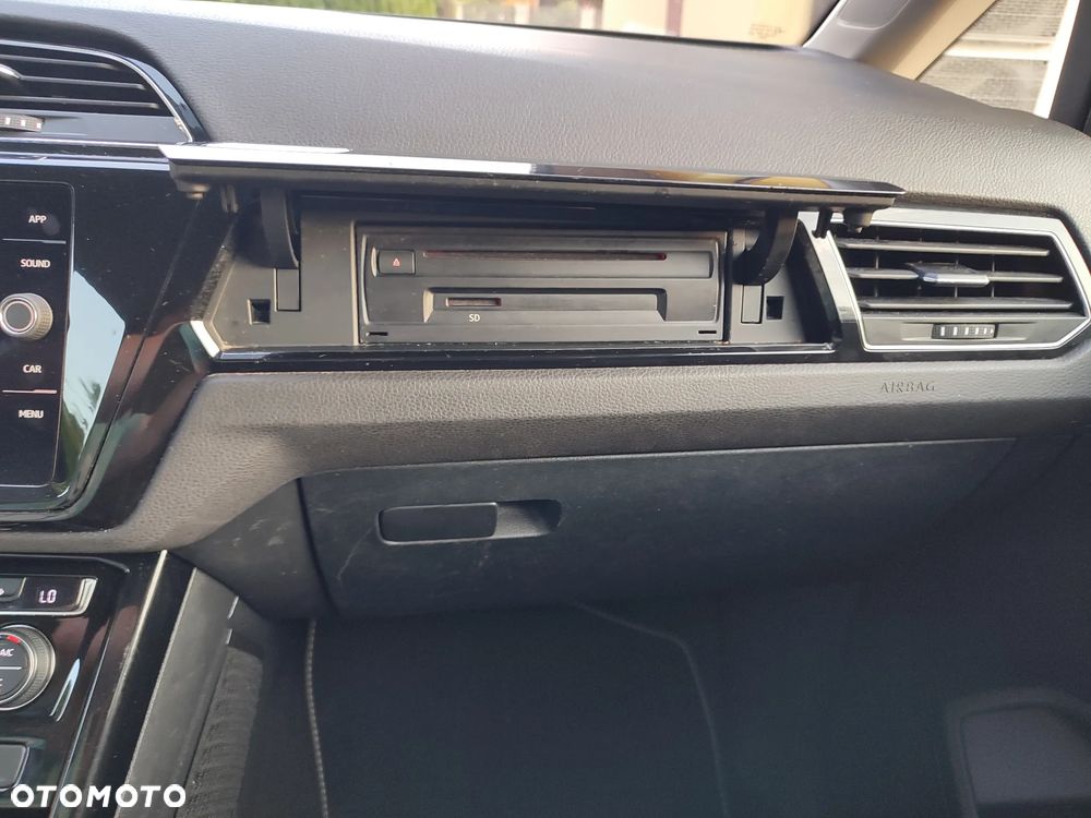 Volkswagen Touran 2.0 TDI SCR (BlueMotion Technology) DSG Highline - 23
