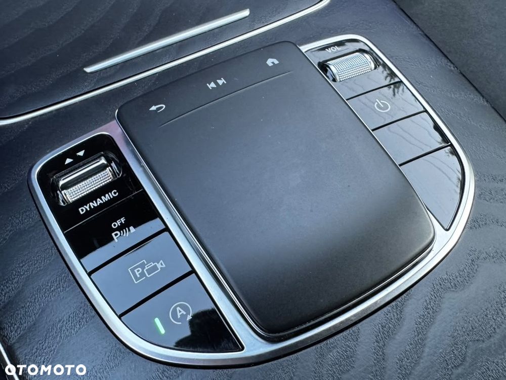 Mercedes-Benz Klasa E 220 d 4-Matic AMG - 22