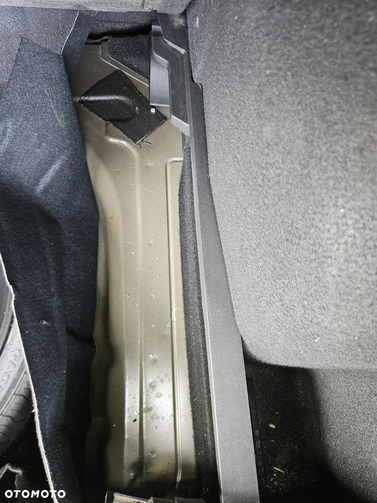 Volkswagen Golf 1.0 eTSI OPF DSG Active - 10