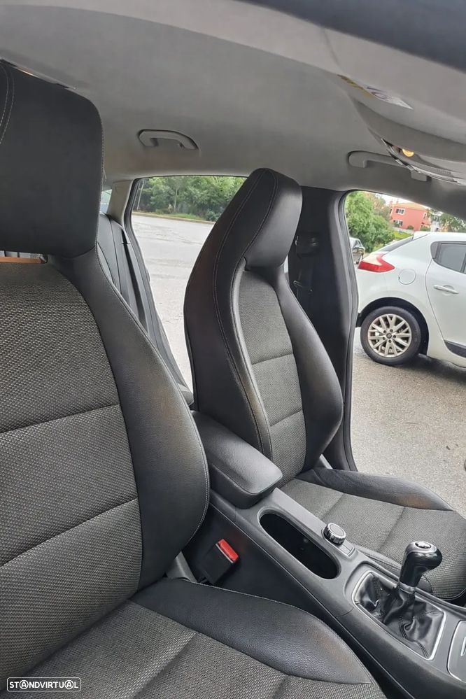 Mercedes-Benz CLA 200 (CDI) d Urban - 3