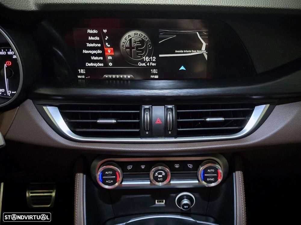 Alfa Romeo Stelvio 2.2 D Super AT8 - 23