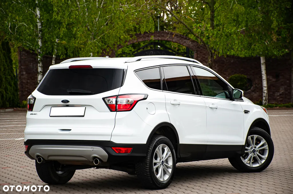 Ford Kuga 2.0 TDCi 2x4 Titanium - 11