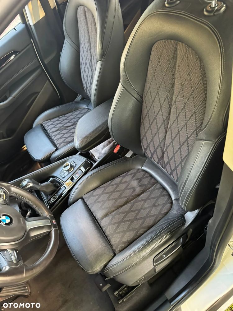 BMW X1 sDrive18i - 11
