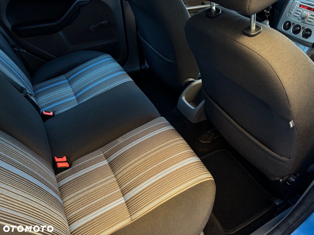 Ford Focus 1.6 Comfort - 17
