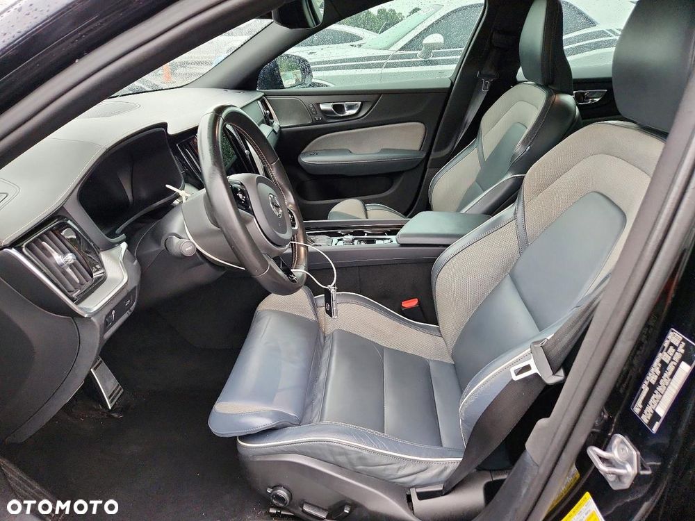 Volvo S60 T6 AWD R-Design - 7