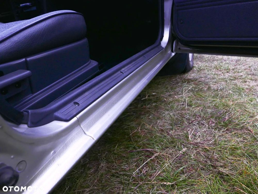 Mazda 626 2.0 D LX - 26