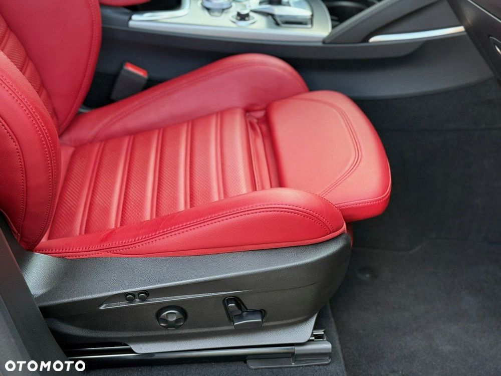 Alfa Romeo Stelvio 2.0 Turbo 16V AT8-Q4 Super - 19