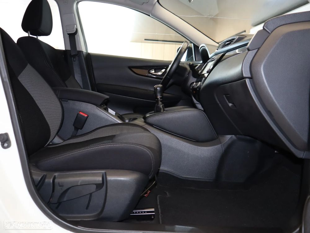 Nissan Qashqai 1.5 dCi N-Connecta - 15