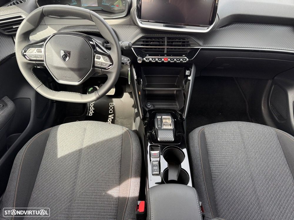 Peugeot e-208 - 11