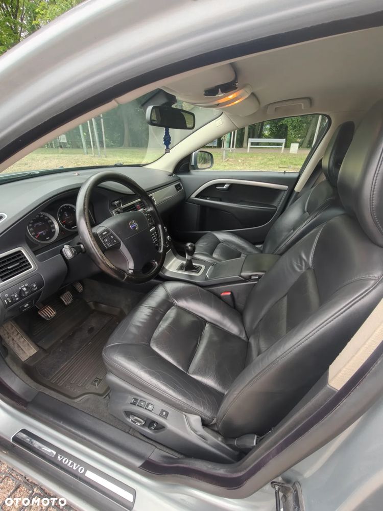 Volvo V70 2.5T Summum - 8