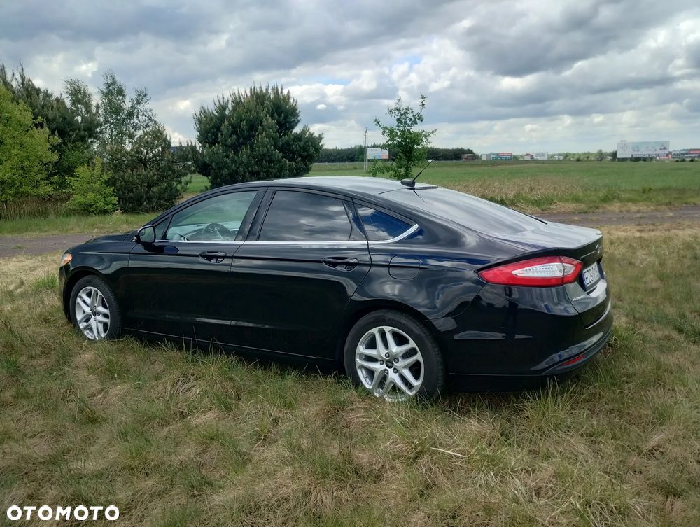 Ford Fusion - 16