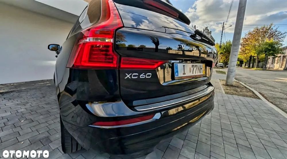 Volvo XC 60 B4 D AWD Geartronic Momentum Pro - 14