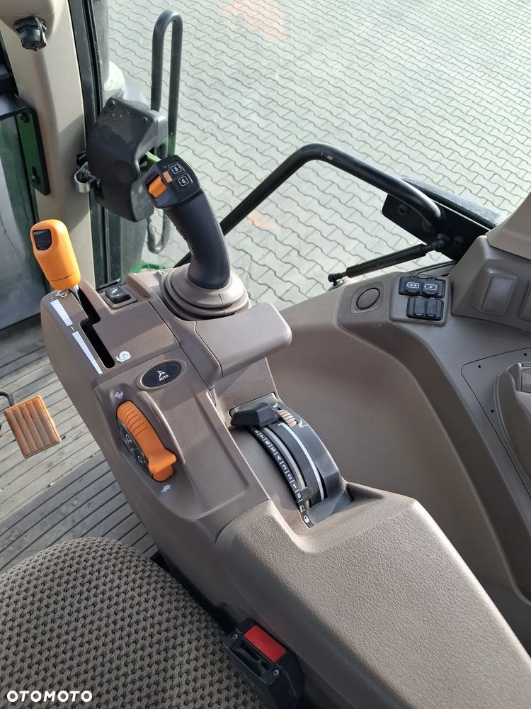 John Deere 6M 220 - 5