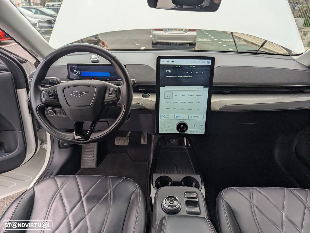 Ford Mustang Mach-E - 15