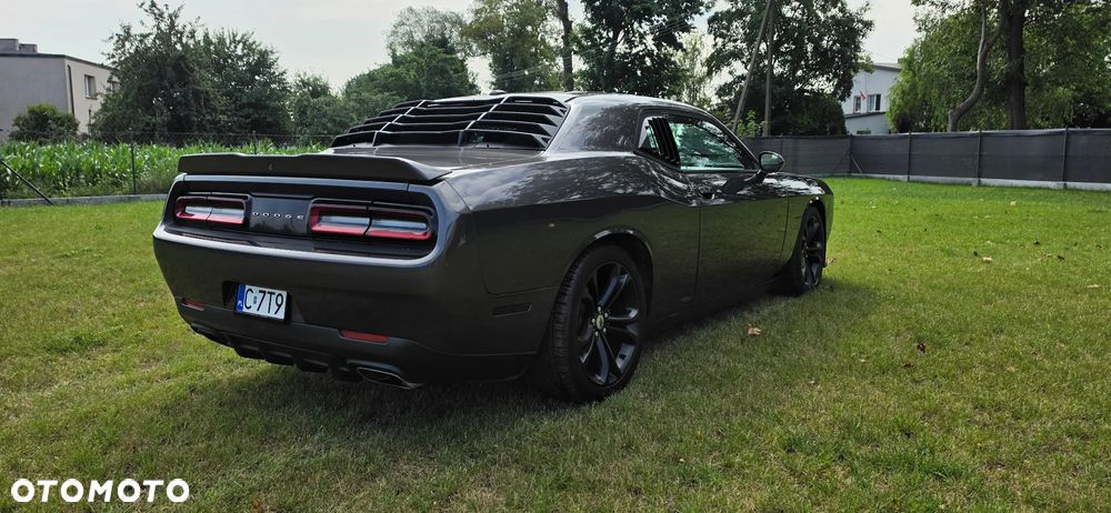 Dodge Challenger 5.7 R/T - 4
