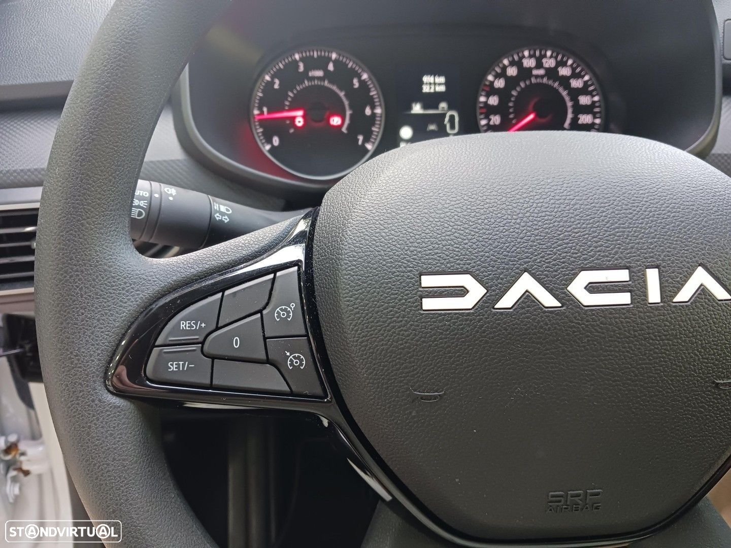 Dacia Sandero 1.0 SCe Essential - 27