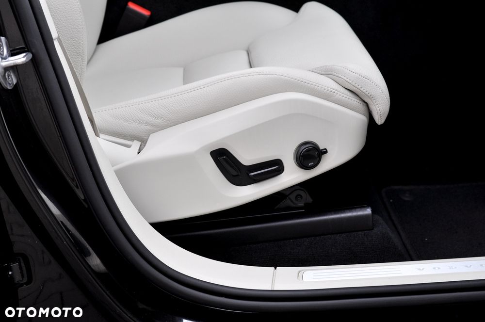 Volvo XC 60 B4 D Geartronic RDesign - 17