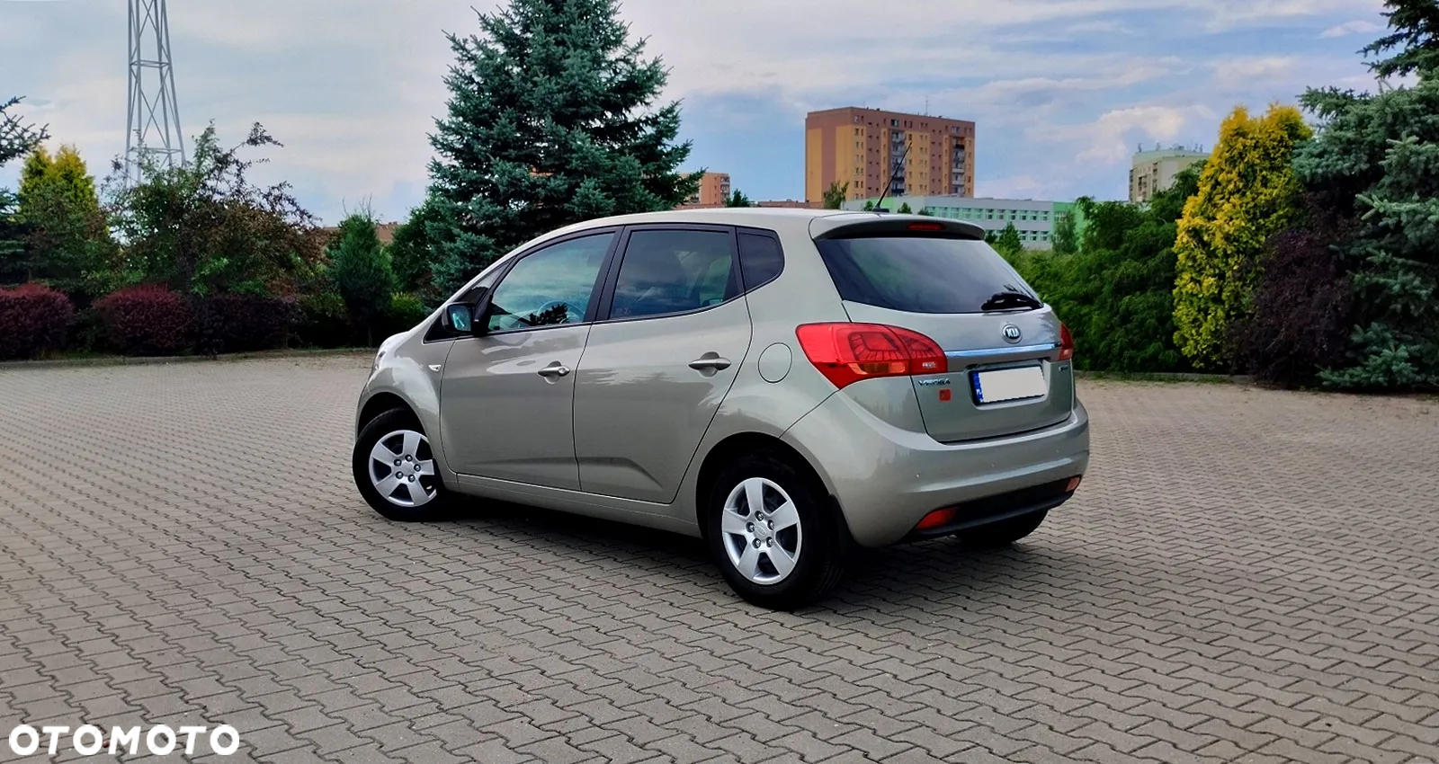 Kia Venga - 5