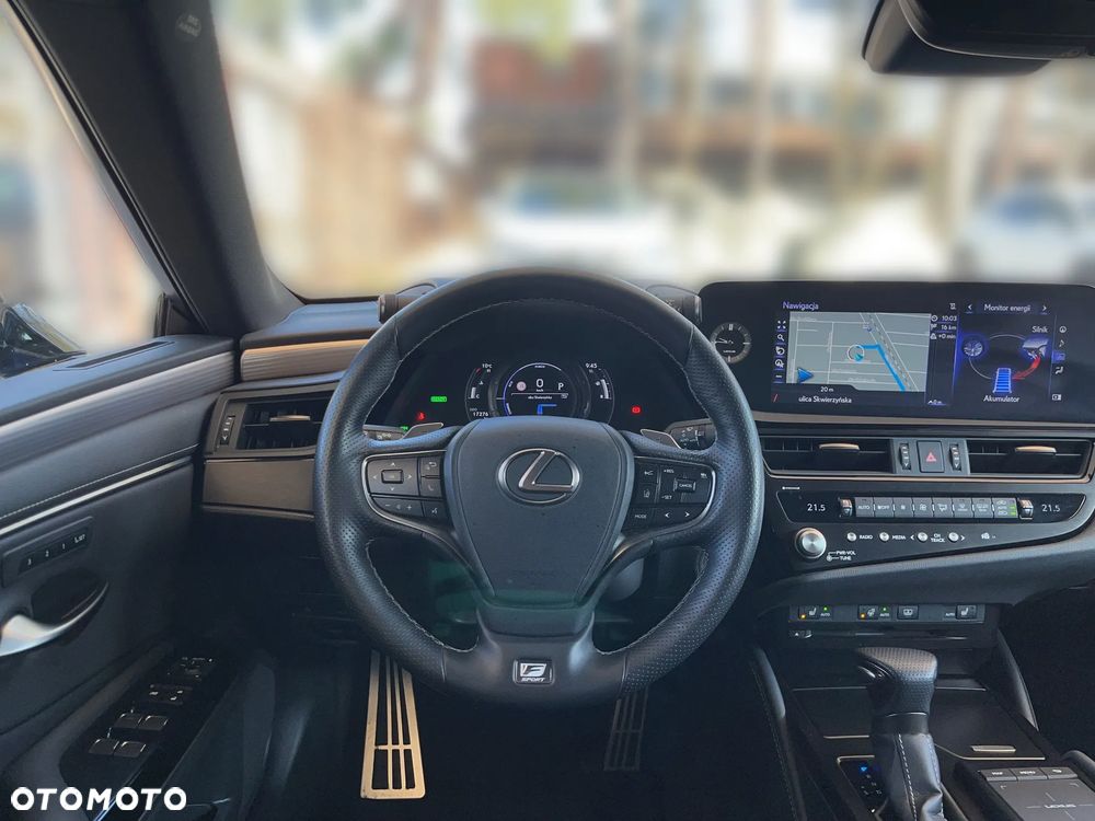 Lexus ES 300h F Sport Edition - 7