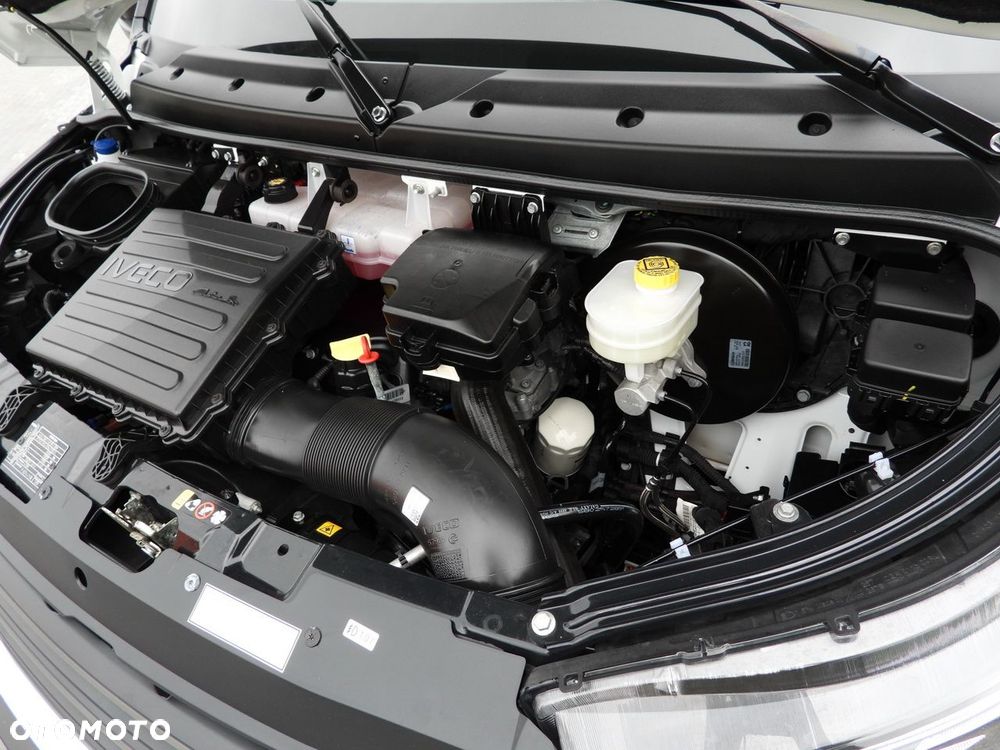 Iveco DAILY 35S18 KONTENER HI-MATIC WINDA 8 PALET TEMPOMAT NAWIGACJA LEDY PNEUMATYKA AUTOMAT HI-MATIC KLIMATYZACJA  180KM - 27