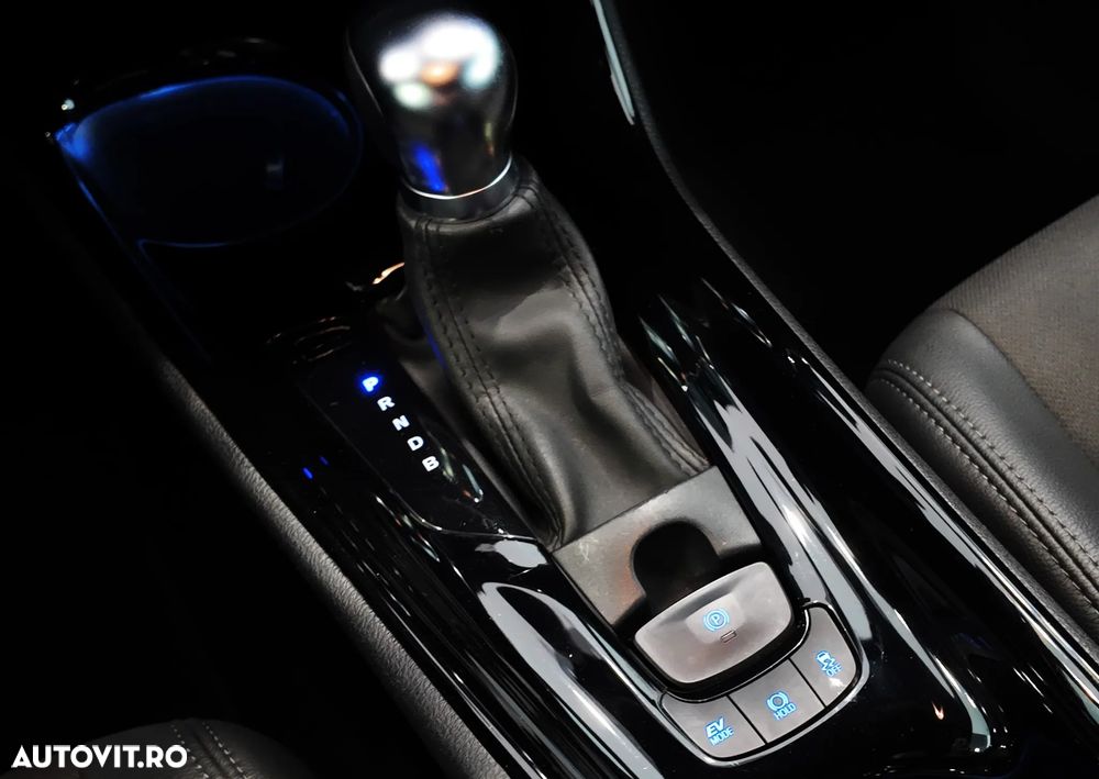 Toyota C-HR 1.8 HSD 122 CP 4x2 CVT C-lassy bi-tone - 25