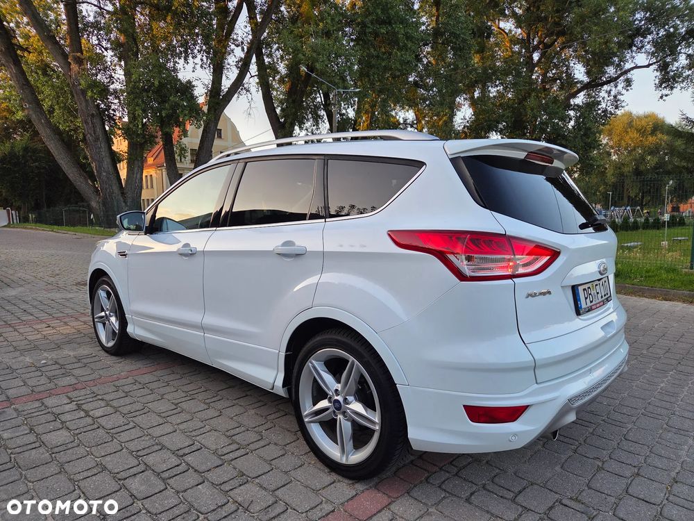 Ford Kuga 1.6 EcoBoost 2x4 Titanium - 4