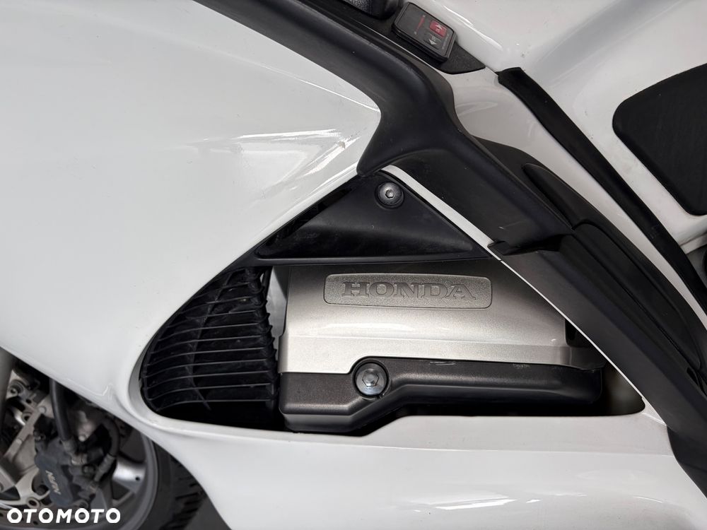 Honda ST - 8