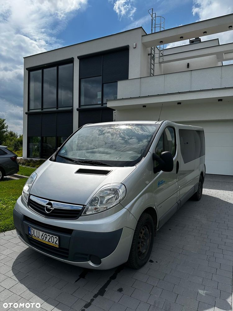 Opel Vivaro - 1