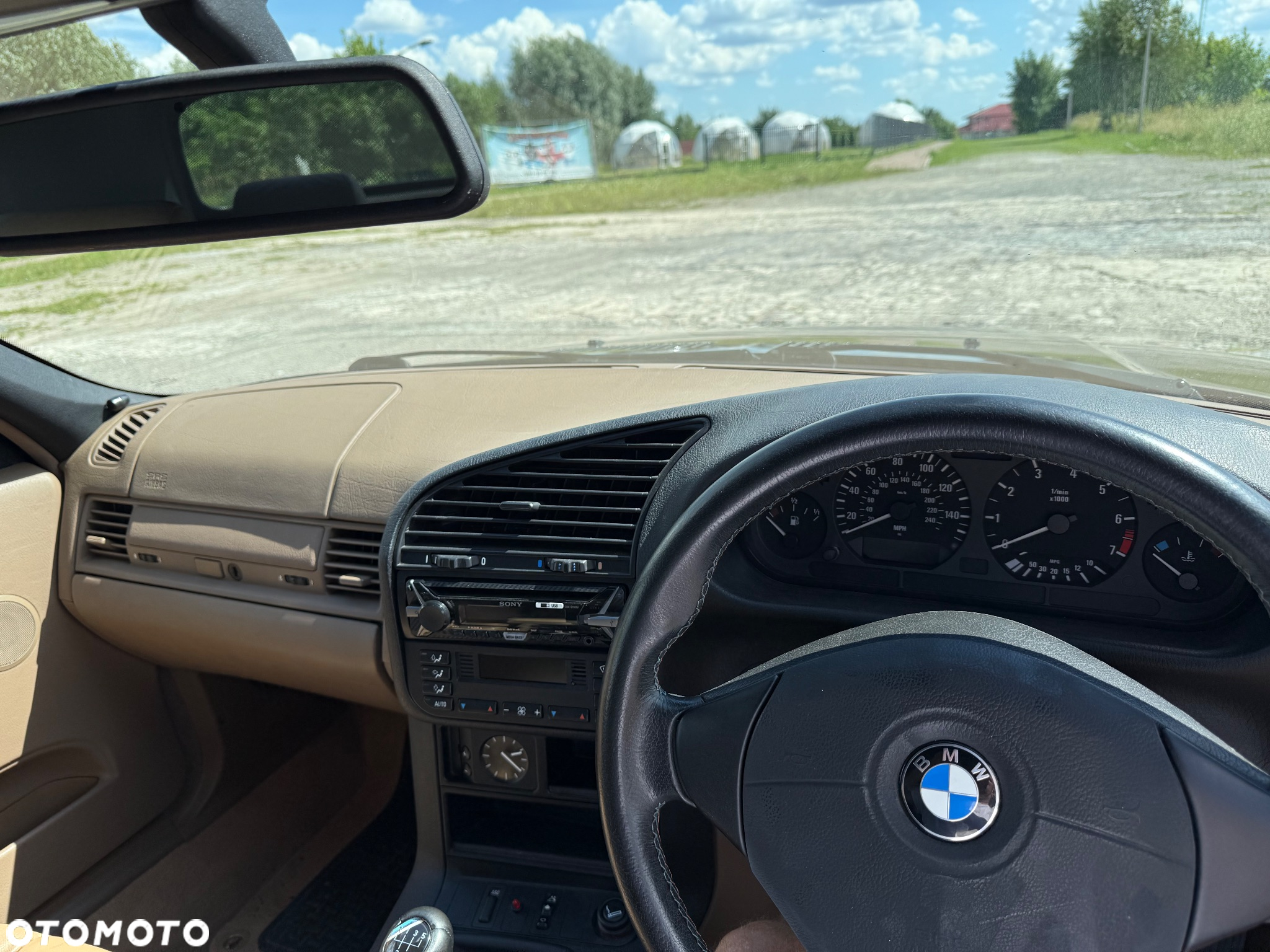 BMW Seria 3 323i - 10