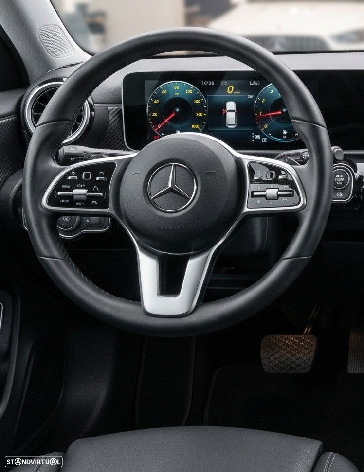 Mercedes-Benz CLA 180 - 6