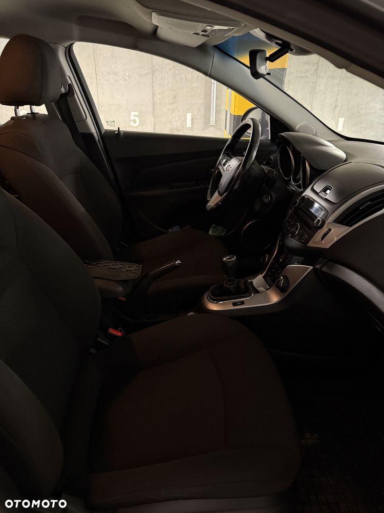Chevrolet Cruze 1.8 LT - 5