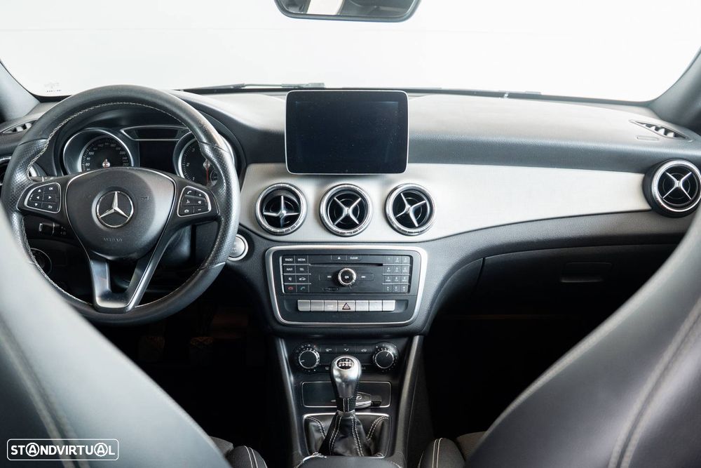 Mercedes-Benz CLA 180 d - 14