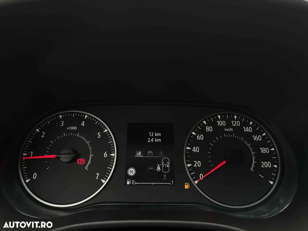 Dacia Sandero - 8