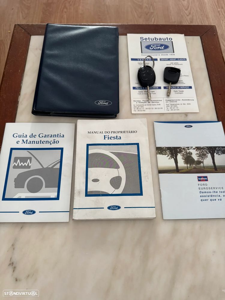 Ford Fiesta 1.25 Ghia - 23