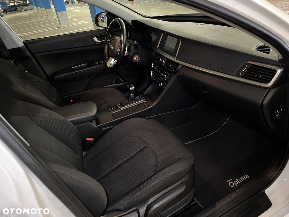Kia Optima - 14