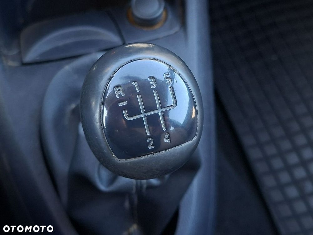 Renault Clio - 17