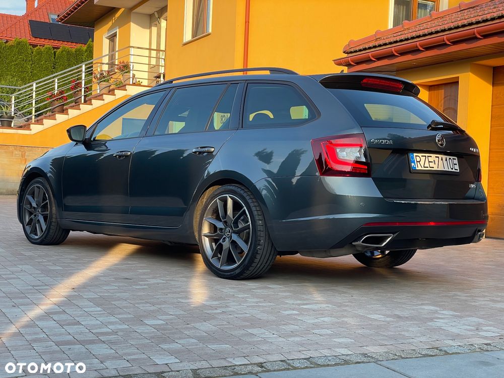 Skoda Octavia 2.0 TDI DSG RS - 14