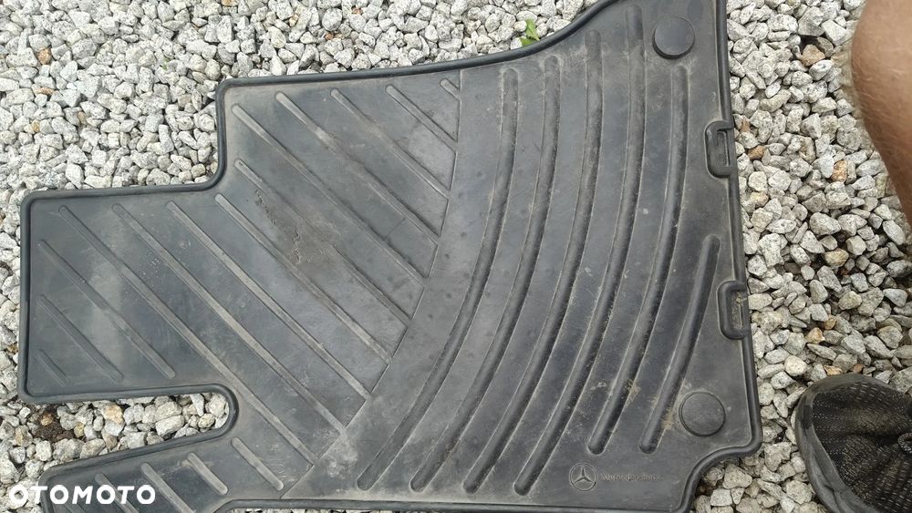 MERCEDES W204 C-klasa Komplet Dywaników Dywaniki Gumowe Oryginał - 10
