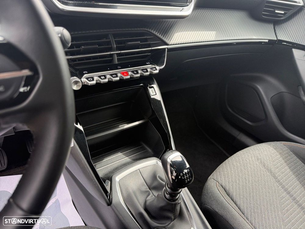 Peugeot 2008 1.2 PureTech Style — fotografia 11