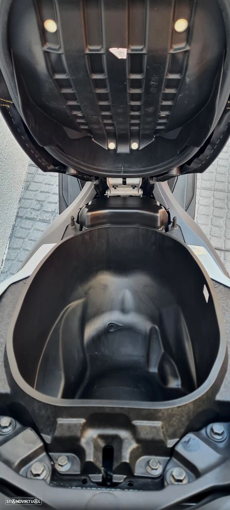 Yamaha NMAX 125 Tech MAX - 9