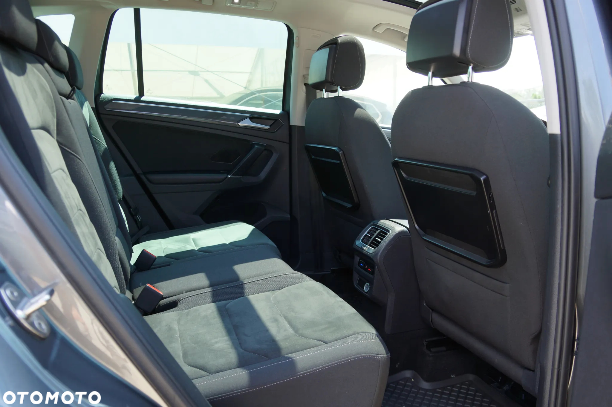 Volkswagen Tiguan 2.0 TDI SCR 4MOTION DSG Highline - 29